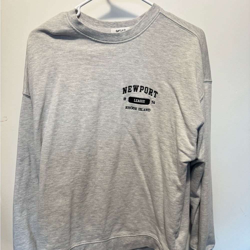 Garage Crew Nexk Sweatshirt; Gray; Small but fits big; good condition